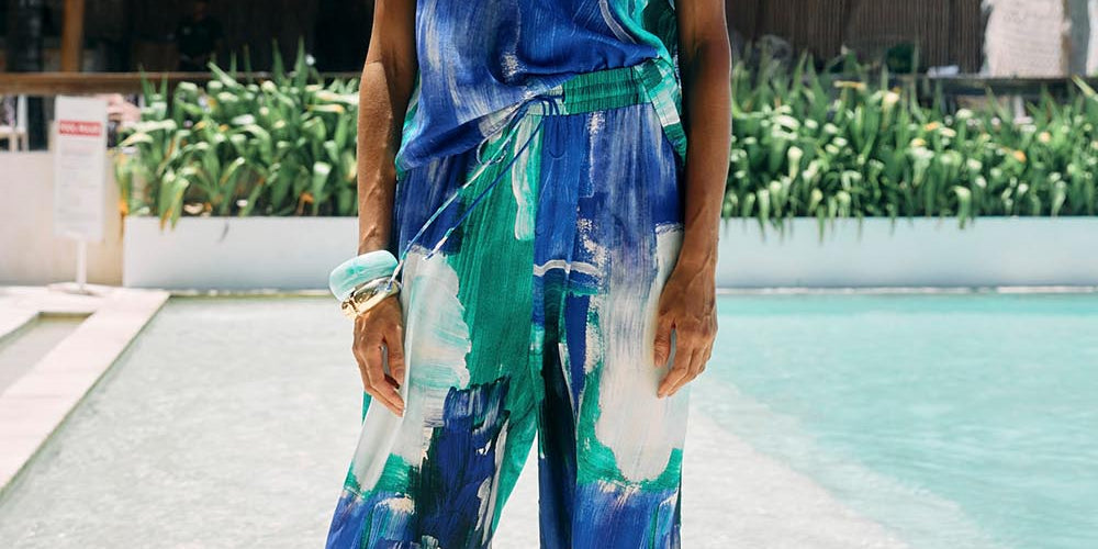 Model Genericm wearing size sample of the Palmera Pant – Seafoam in colour Seafoam, from the front
