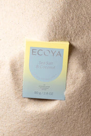 Product shot of the Mini Madison Candle - Seasaltcoconut in colour Seasaltcoconut, showing detail