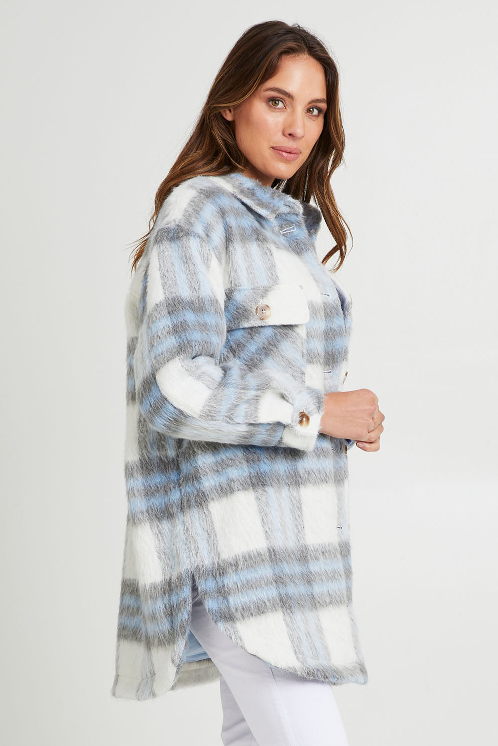 Model Madeline wearing size S of the Victory Check Shacket in colour Check (White), from the front, cropped image