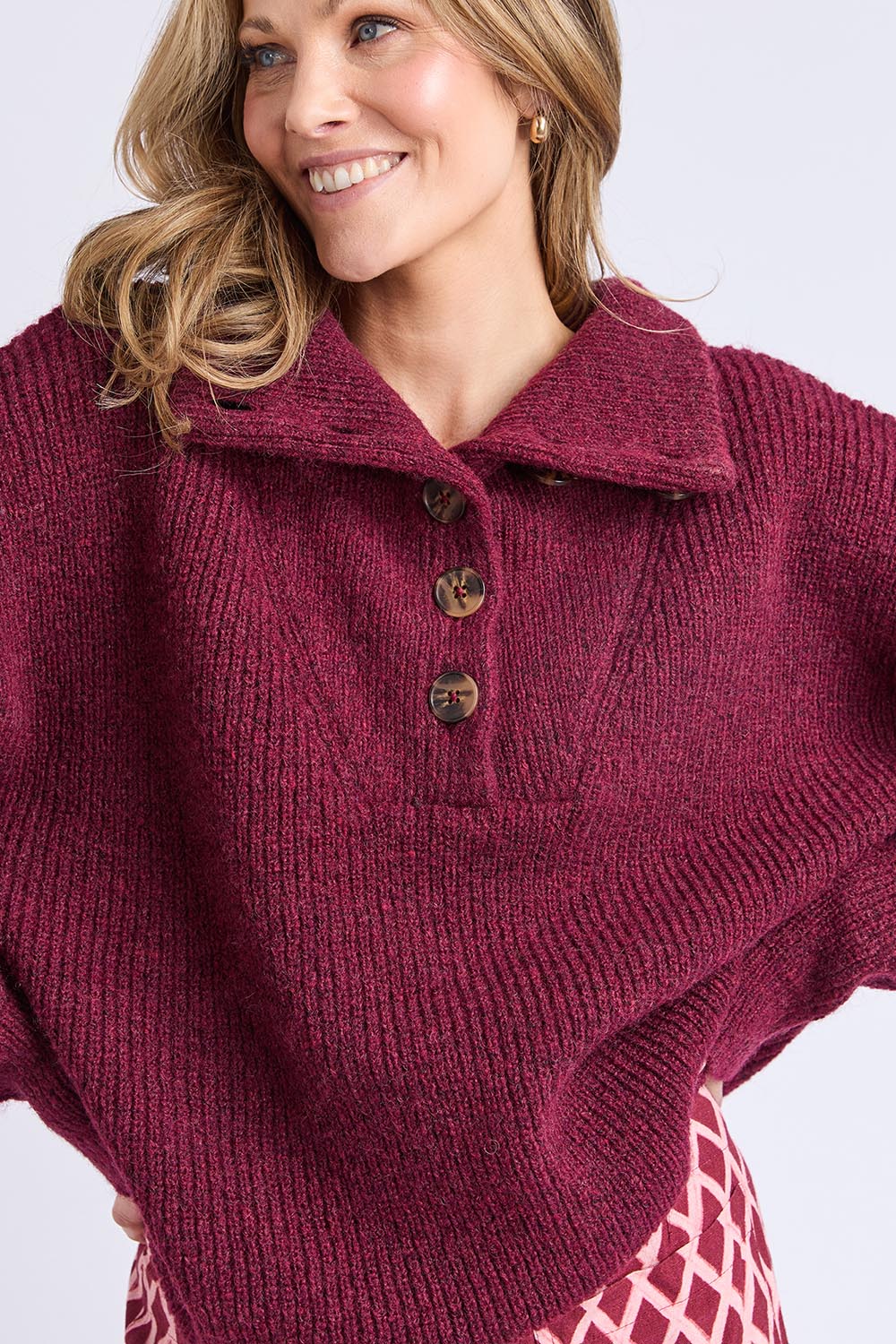 Bron Button Knit – Maroon