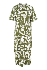 Product shot of the Postcard Tee Dress Clover in colour Clover (Green), from the front