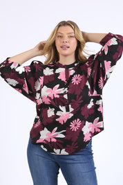 A model wearing the Hadley Floral Lyocell Linen Top in colour Hadleyprin, from the front, cropped image