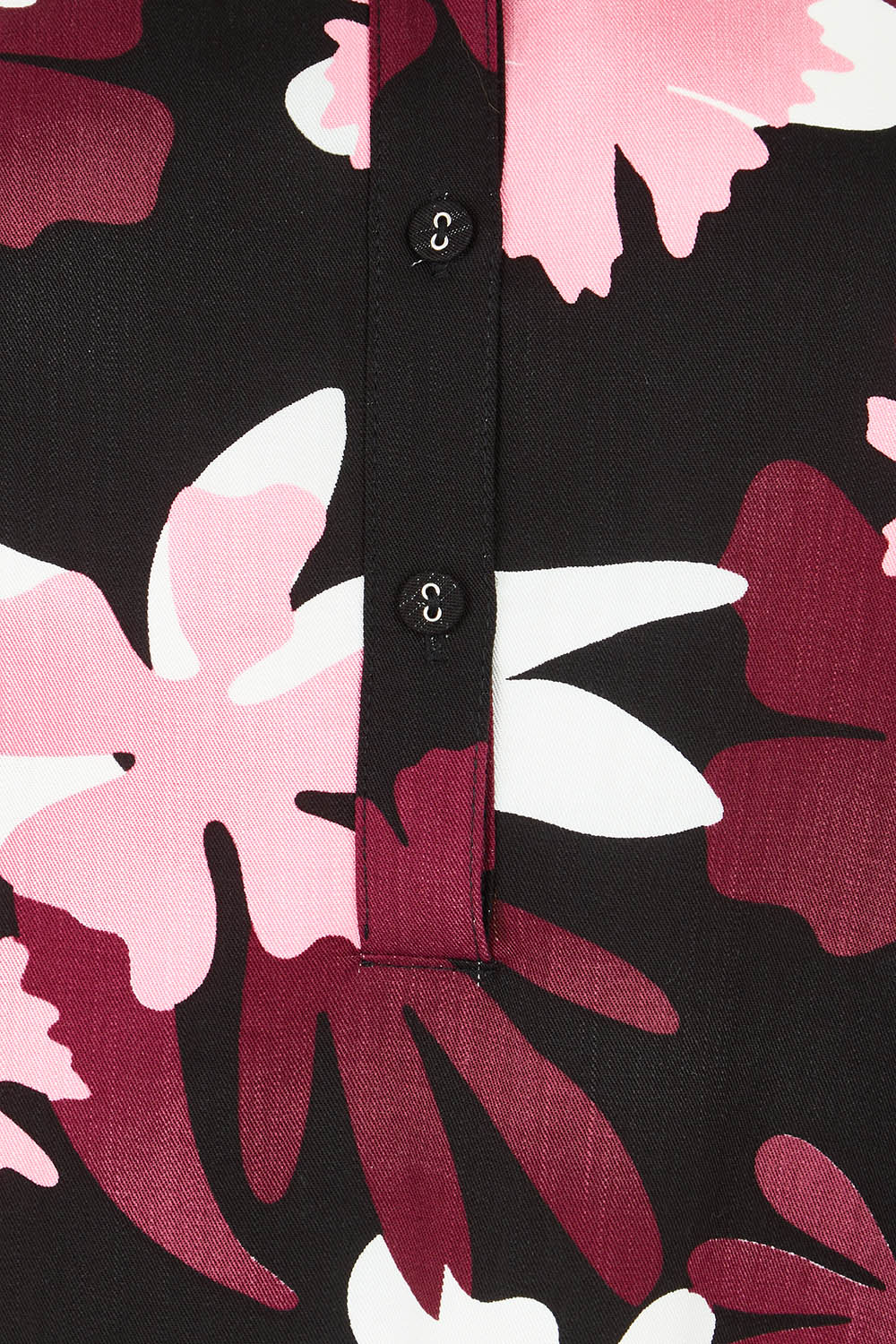 Product shot of the Hadley Floral Lyocell Linen Top in colour Hadleyprin, detail