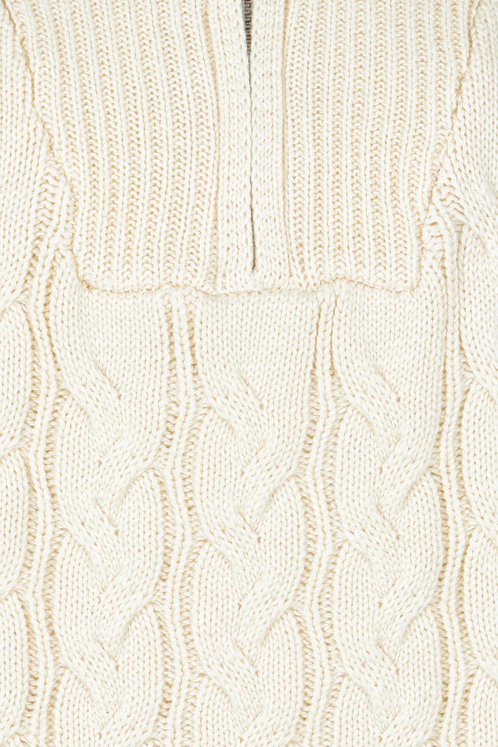 Product shot of the Zalie Zip Cotton Knit in colour Marshmello, detail