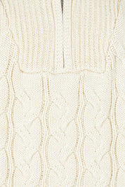 Product shot of the Zalie Zip Cotton Knit in colour Marshmello, detail