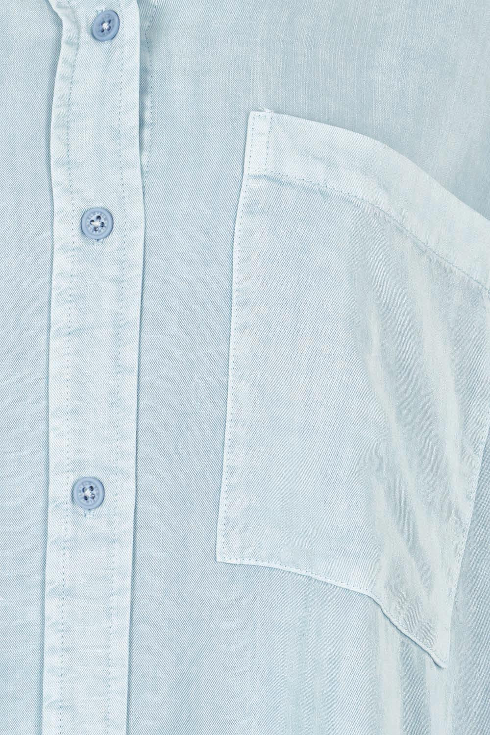 Product shot of the Brooklyn Lyocell Linen Shirt in colour Skyblue (Blue), detail
