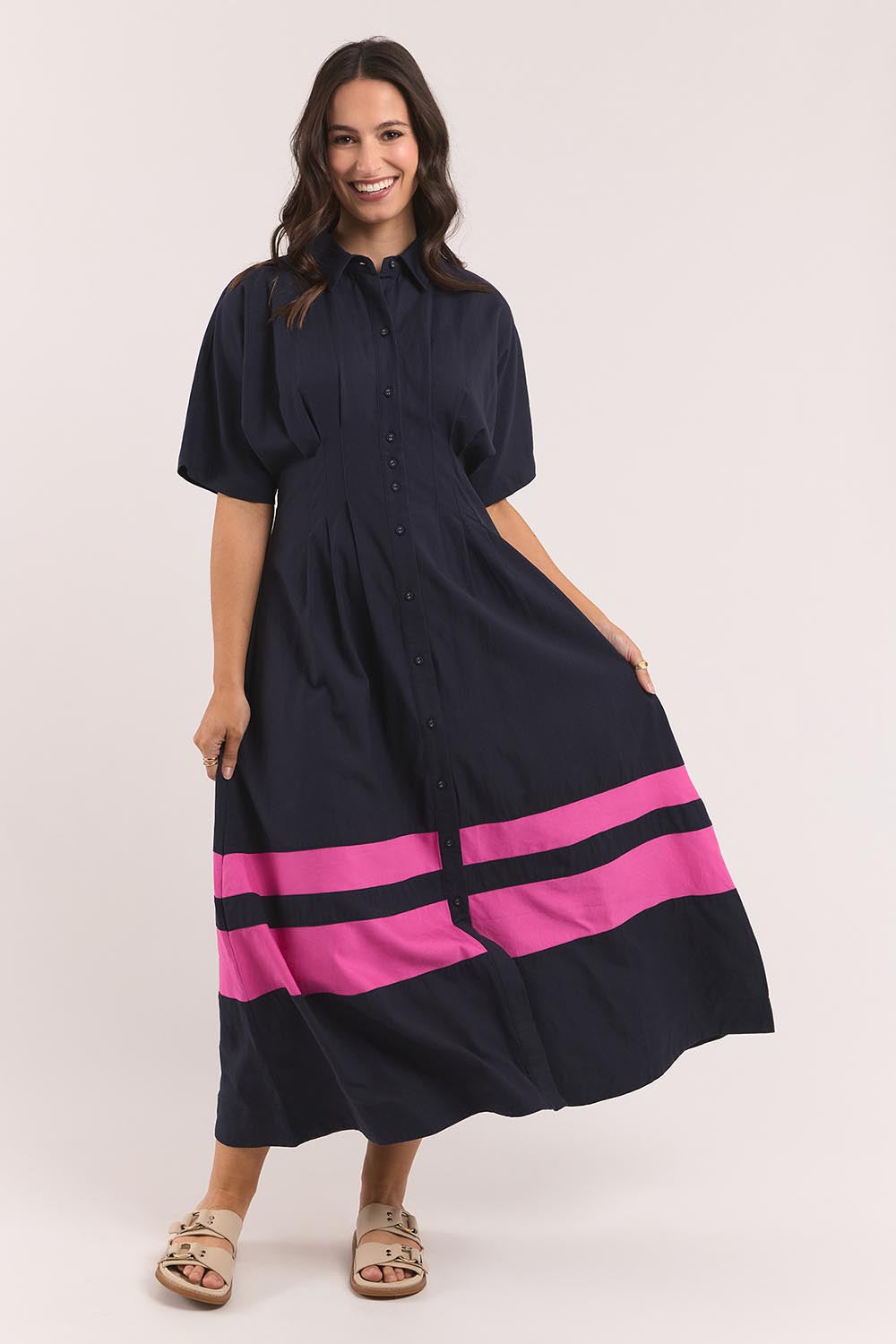 Model Genericm wearing size sample of the Scarlett Dress – Magentastr in colour Magentastr, from the front