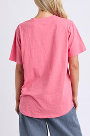 Model Genericm wearing size sample of the Winona Tee – Pinklemon in colour Pinklemon, from the back