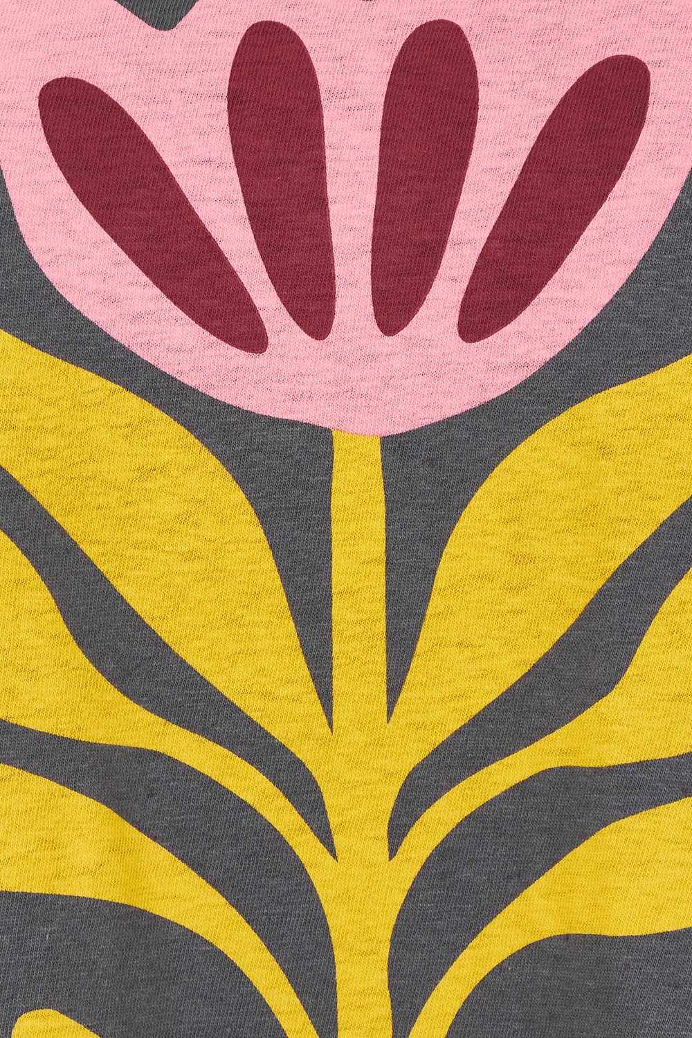 Product shot of the Fiore Cotton Linen Tee in colour Charcoal (Grey), detail