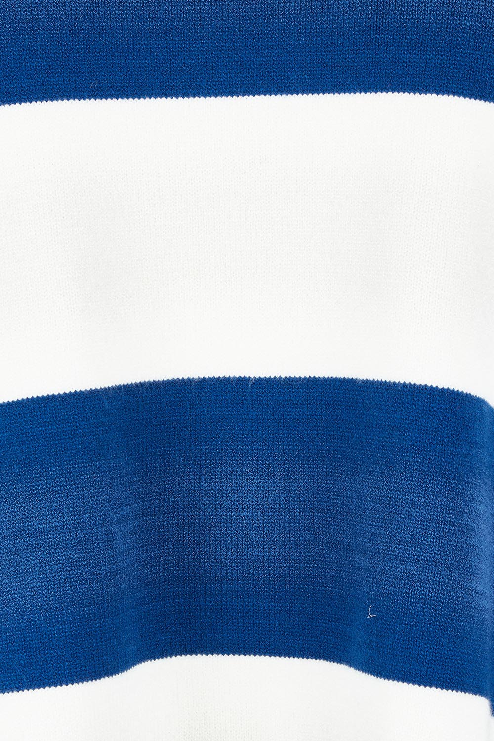 Product shot of the Elvie Block Stripe Knit in colour Navystripe, detail
