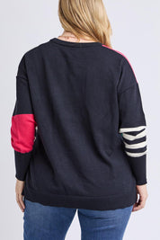 Model Genericm wearing size sample of the Viken Knit – Midnight in colour Midnight, from the back