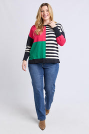 Model Genericm wearing size sample of the Viken Knit – Midnight in colour Midnight, from the front