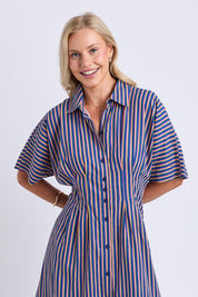 Model Genericm wearing size sample of the Samba Dress – Chinablue in colour Chinablue, in a cropped view