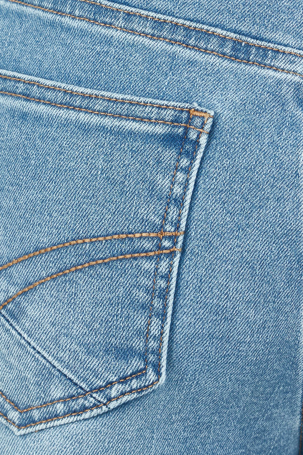 Product shot of the Izzy Wide Leg Jean in colour Lightblue (Blue), detail