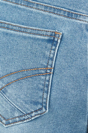 Product shot of the Izzy Wide Leg Jean in colour Lightblue (Blue), detail