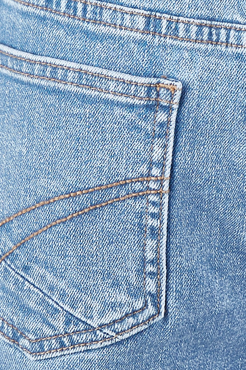Product shot of the Atlas Denim Shorts in colour Midblue (Blue), detail