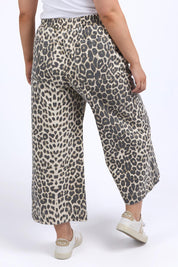 A model wearing the Animal Elastic Waist Pant in colour Animal, from the back