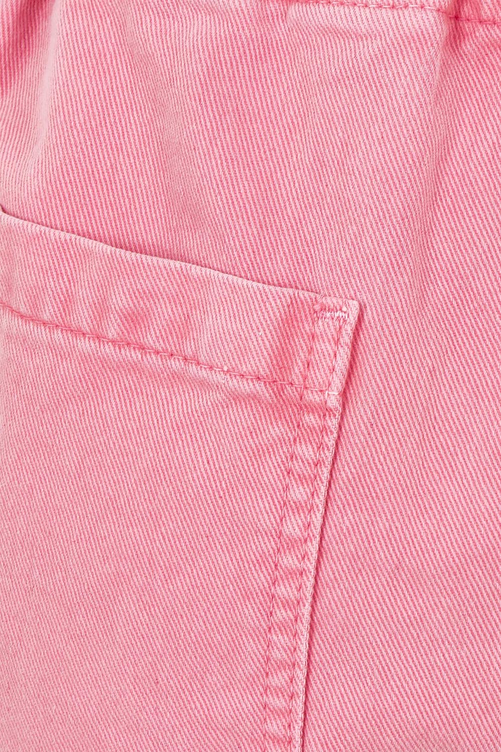 Product shot of the Emma Relaxed Denim Short in colour Chateauros (Pink), detail