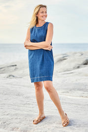 Model Bianca wearing size 10 of the Sonny Denim Dress in colour Darkblue (Blue), from the front, showing the whole outfit