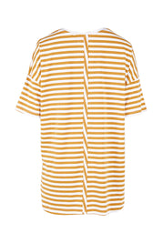Product shot of the Fundamental Lauren S/S Cotton Stripe in colour Honeywhit, from the back