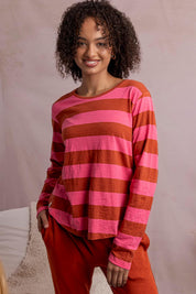 Model Genericm wearing size sample of the Fundamental Spritz Stripe Ls Tee – Earthpink in colour Earthpink, in a cropped view