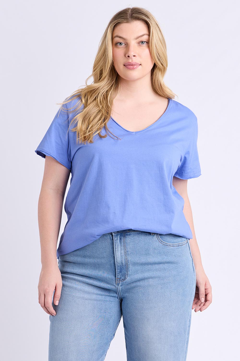 Model Genericm wearing size sample of the Fundamental Pima Vee Tee – Cornflower in colour Cornflower, in a cropped view