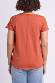 Model Genericm wearing size sample of the Fundamental Pima Vee Tee – Earthbrown in colour Earthbrown, from the back