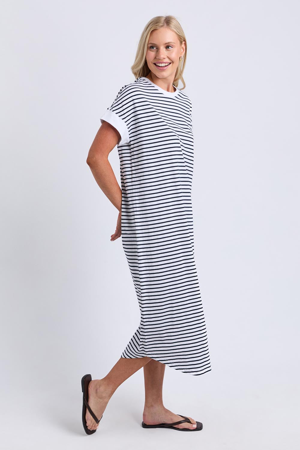 Model Genericm wearing size sample of the Fundamental Maggie Stripe Cotton Dress – Whitenavy in colour Whitenavy, from the front