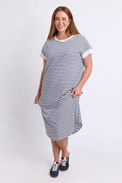 Model Genericm wearing size sample of the Fundamental Maggie Stripe Cotton Dress – Whitenavy in colour Whitenavy, from the front