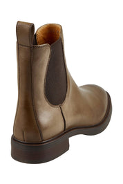 Product shot of the Blaik Leather Ankle Boot in colour Nocciola, from the back