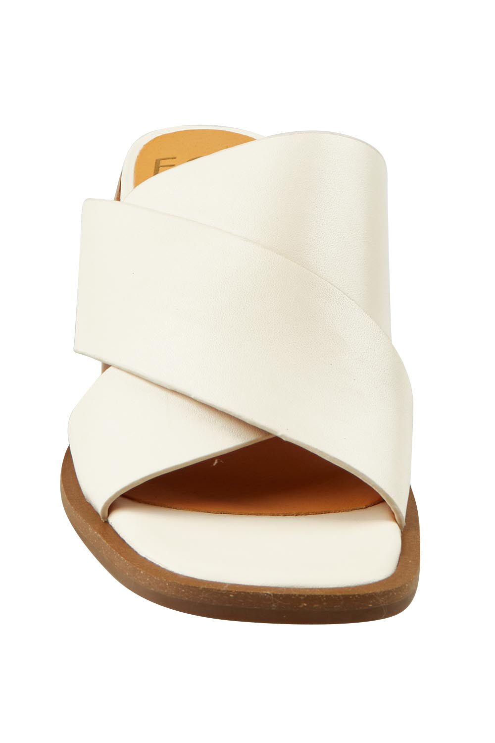 Product shot of the Iso Leather Heel in colour Bone, detail