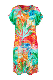 Product shot of the Alisa Shift Short Sleeve Dress in colour Print (Green), from the front