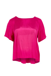 Product shot of the Lux Essentials Top in colour Fushia (Pink), from the front
