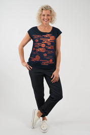 Model Genericm wearing size sample of the Bobby Top - Navyorange in colour Navyorange, from the front