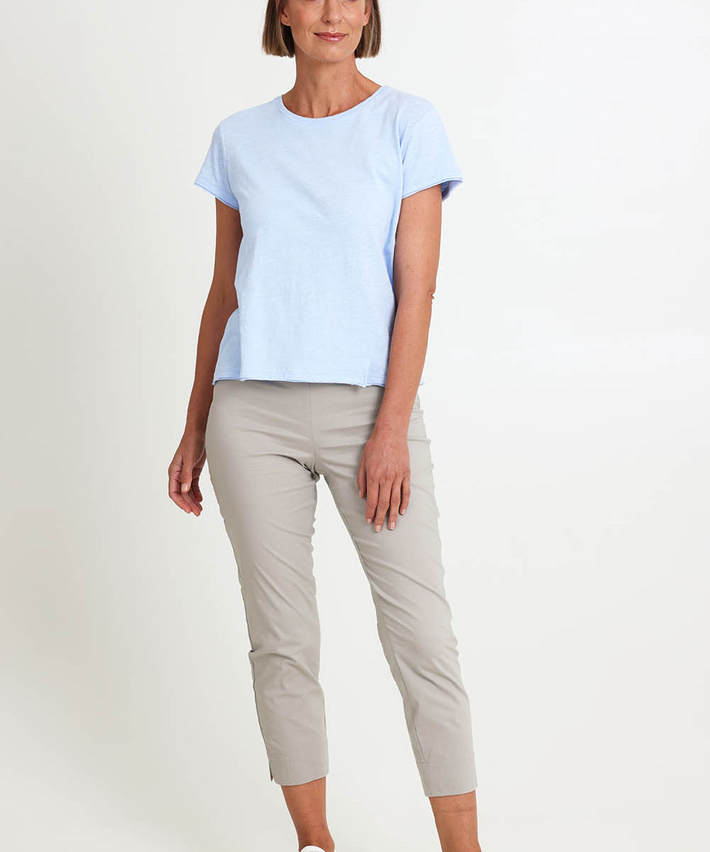 8 Pant – Barley in colour Barley, from the front