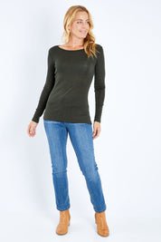 Model Bianca wearing size S of the Signature Crew Neck in colour Olive (Green), from the front, showing the whole outfit