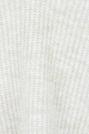 Product shot of the Plush Love Vest in colour Pinkcombo, detail