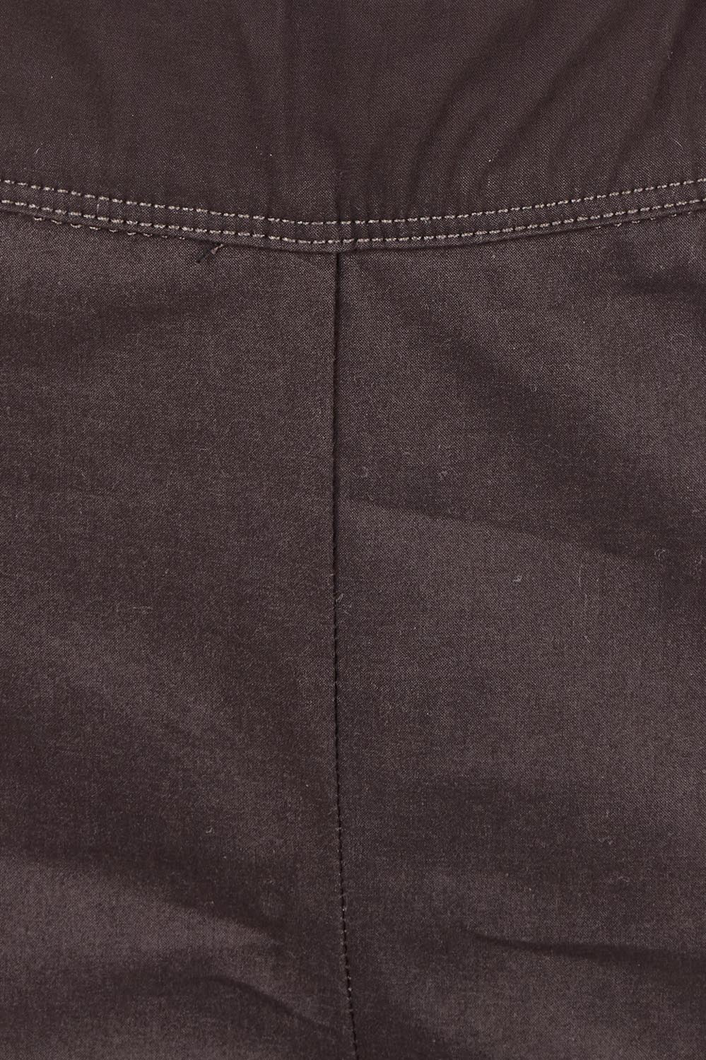 Product shot of the Perfect Balance Pant – Sable in colour Sable, showing detail