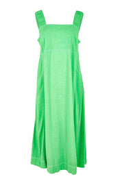 Product shot of the Sage Dress in colour Irishgreen (Green), from the front