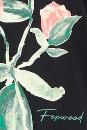 Product shot of the Bloom Tee in colour Wshdblk (Black), detail