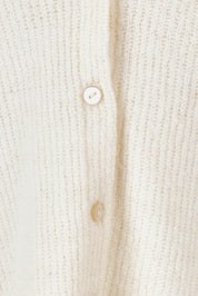 Product shot of the Murphy Knit Cardigan in colour Vinwhite (White), detail