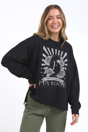 A model wearing the Happiness Cotton Crew in colour Washblack (Black), from the front, cropped image