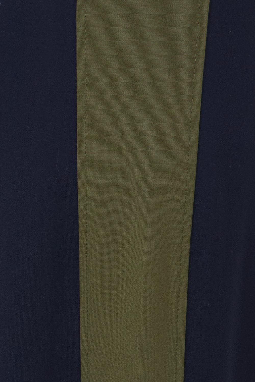 Product shot of the Juno Pant in colour Navygreen (Blue), detail