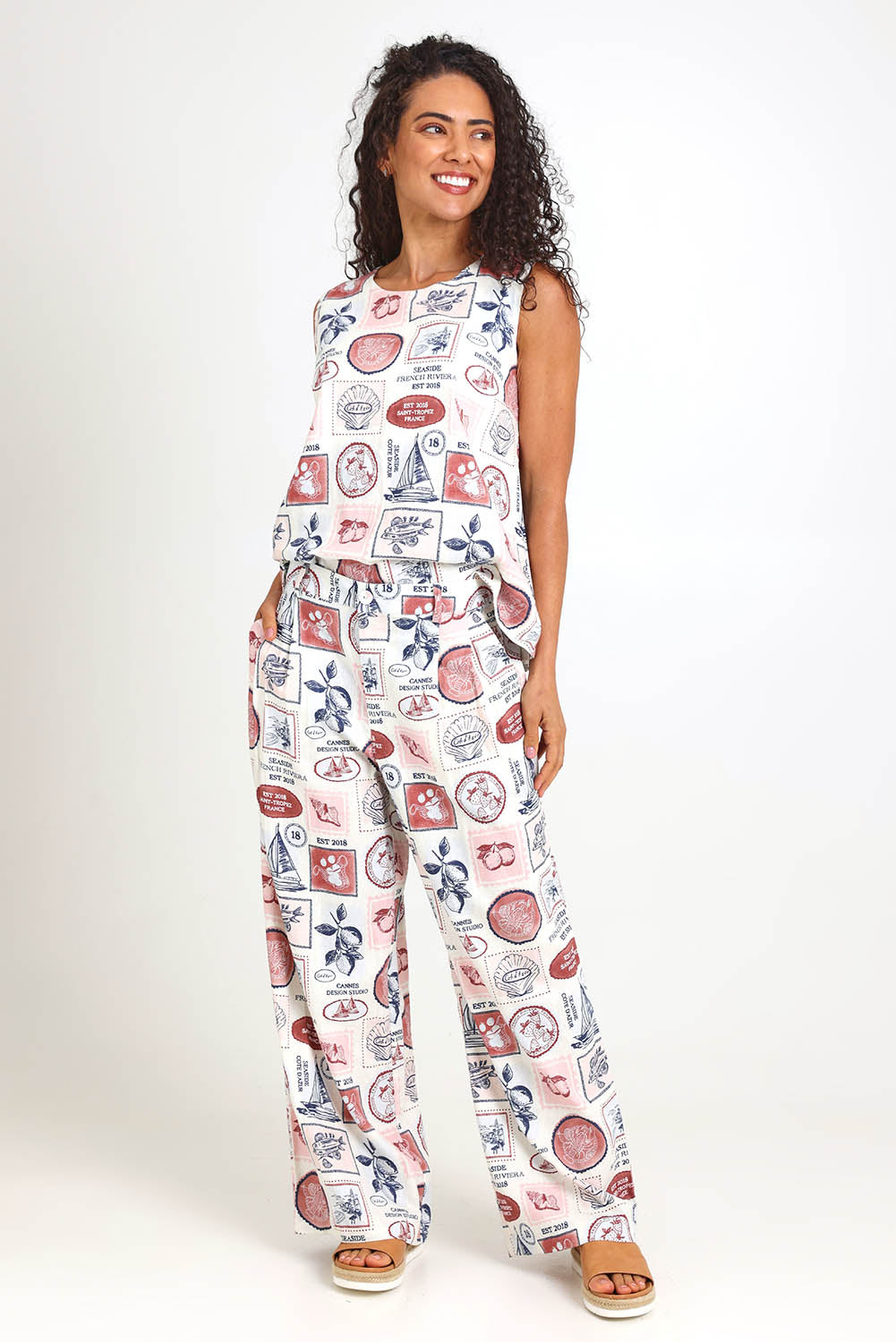Model Pamelar wearing size 10 of the French Riviera Pant – Frenchprint in colour Frenchprint, from the front