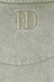Product shot of the Everyday Crew in colour Greenmist (Green), detail