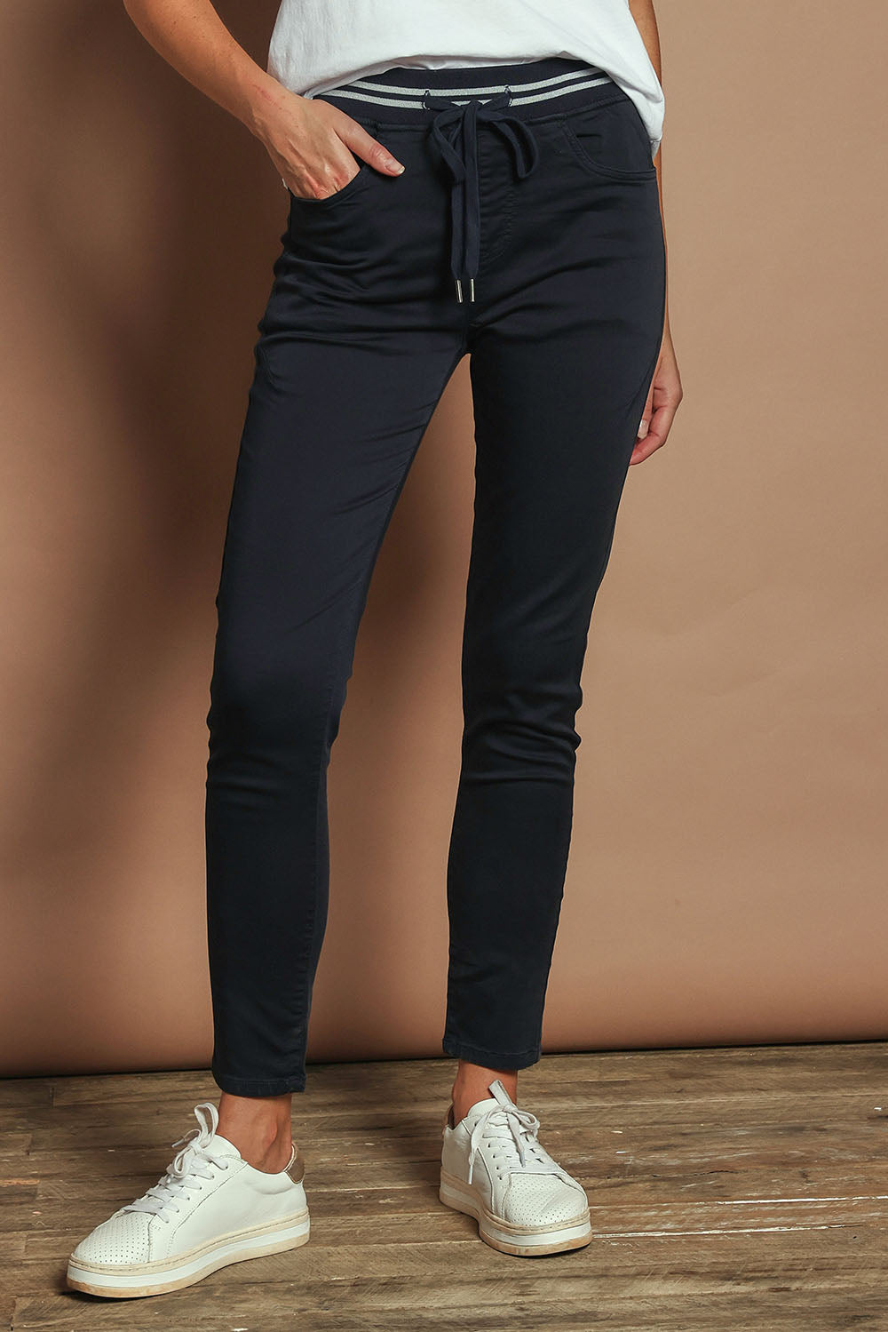 Preloved Elements Sylvia Jogger - Navy