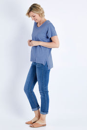 Model Veronica wearing size 10 of the Elements Night Hawk Tee in colour Blue (Blue), from the front, showing the whole outfit