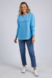 A model wearing the Elements Simplified Cotton Crew in colour BrightBlue (Blue), from the front, showing the whole outfit