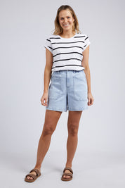 A model wearing the Elements Manly Stripe Cotton Tee in colour Blackstrip (White), from the front, showing the whole outfit