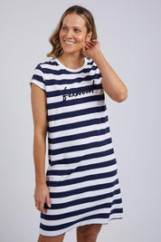A model wearing the Elements Signature Tee Dress in colour Sapstripe (Blue), from the front, cropped image
